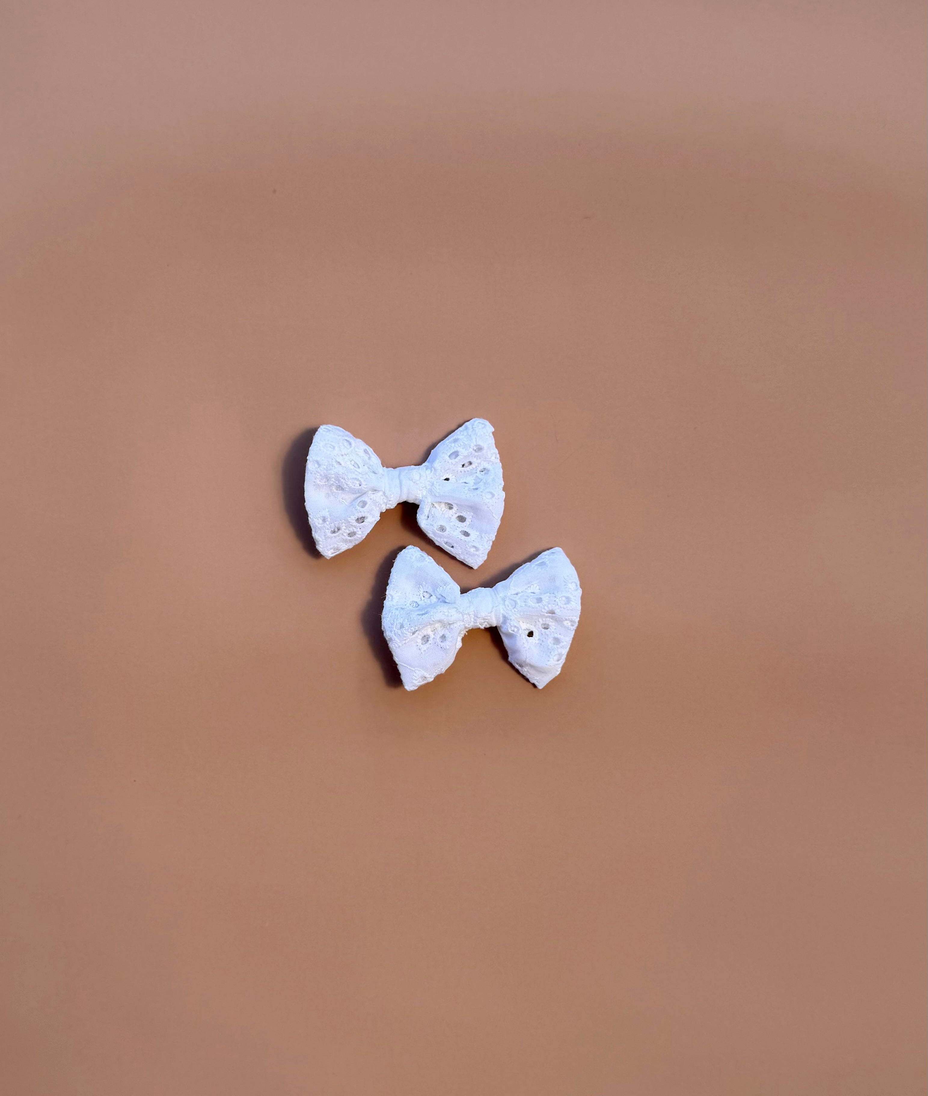 Bow Clip Set -  White Broderie