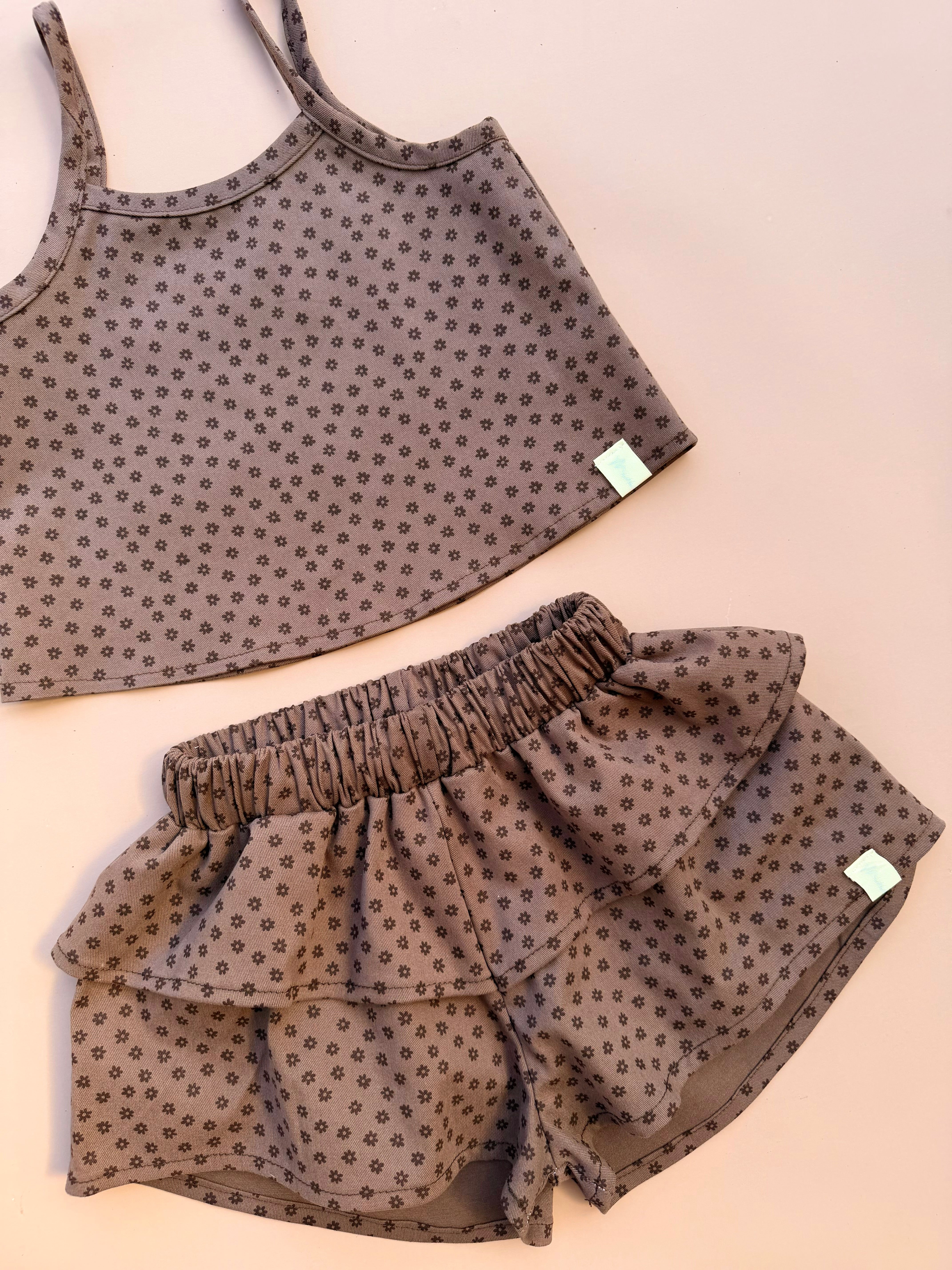 Kendall Shorts - Chocolate Floral
