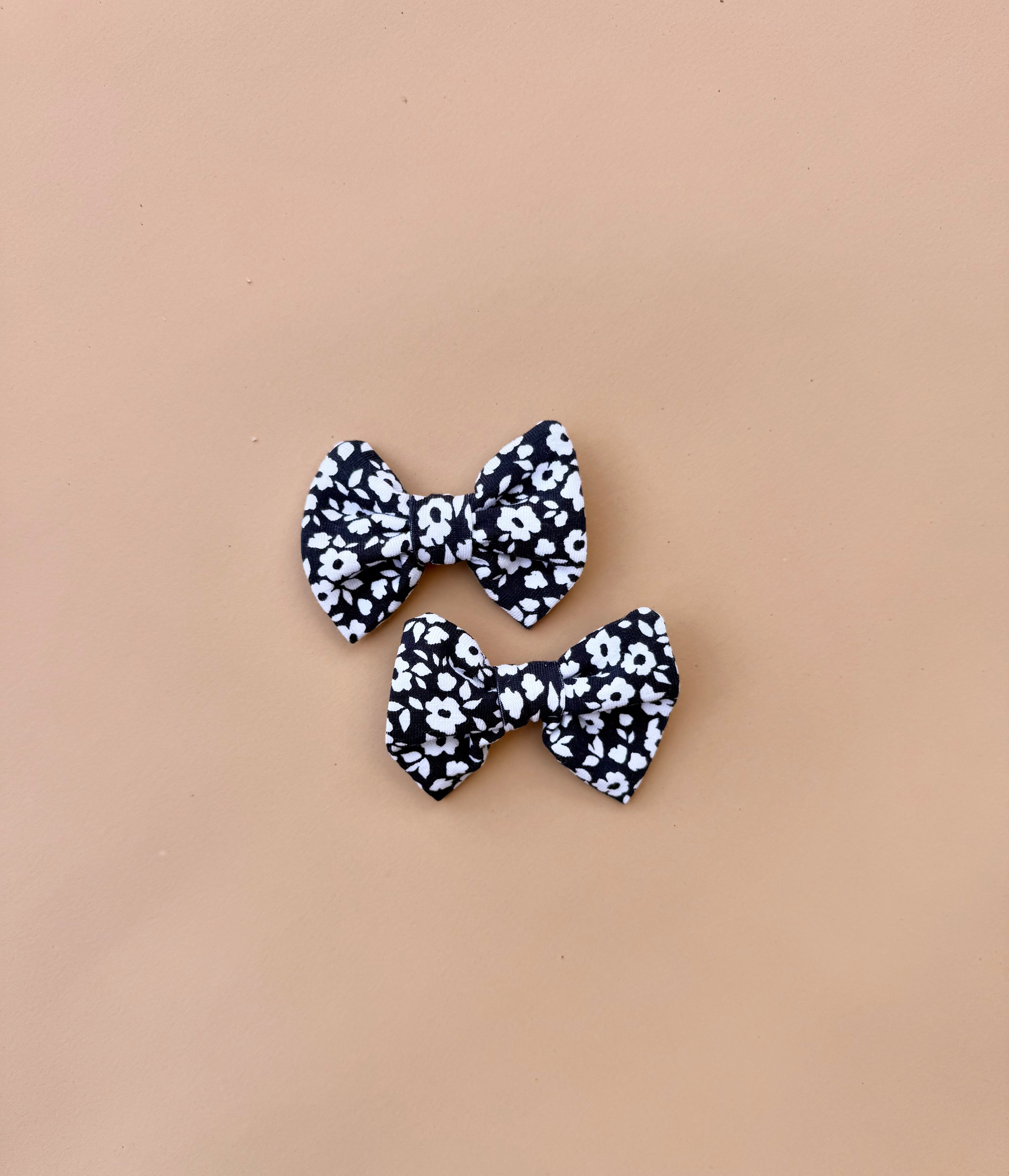 Bow Clip Set - Navy Blooms